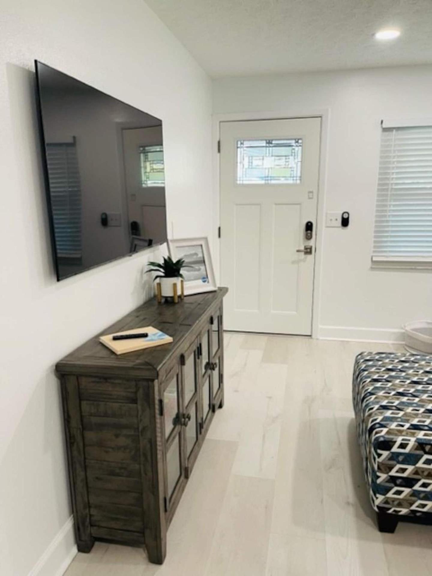 Walk Everywhere! 1-Bedroom Gem In Downtown Hub New Port Richey Exterior photo