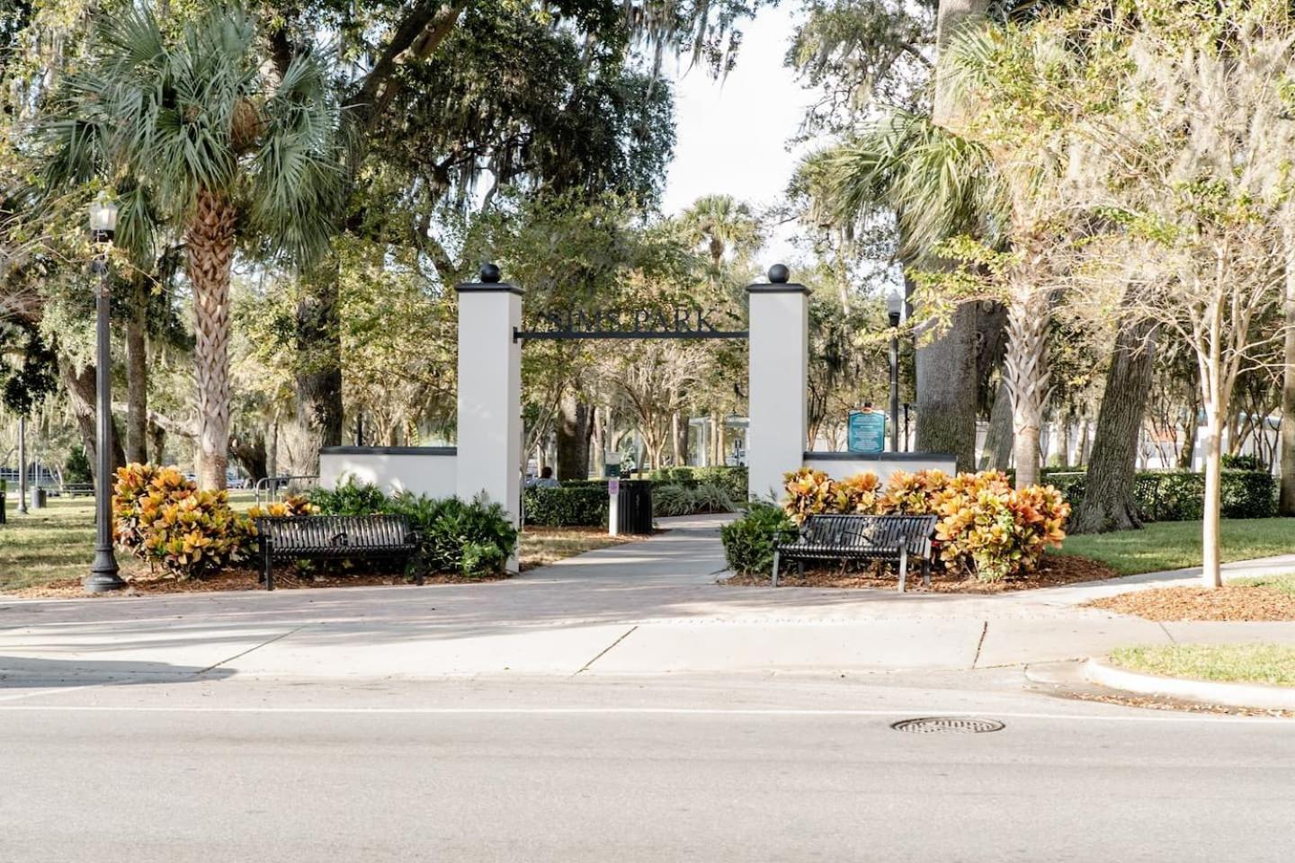 Walk Everywhere! 1-Bedroom Gem In Downtown Hub New Port Richey Exterior photo