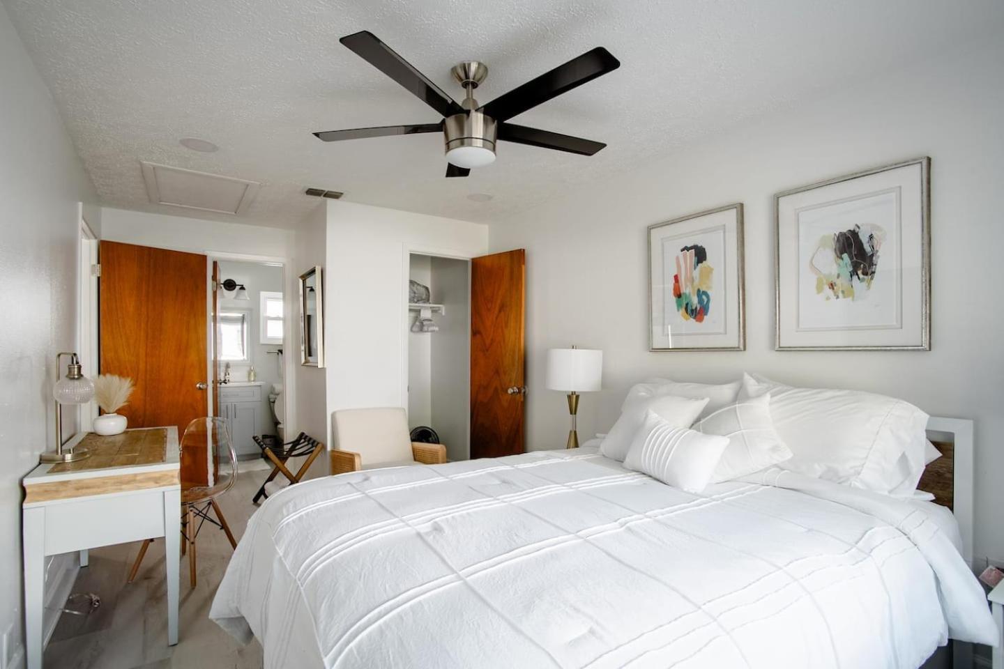 Walk Everywhere! 1-Bedroom Gem In Downtown Hub New Port Richey Exterior photo