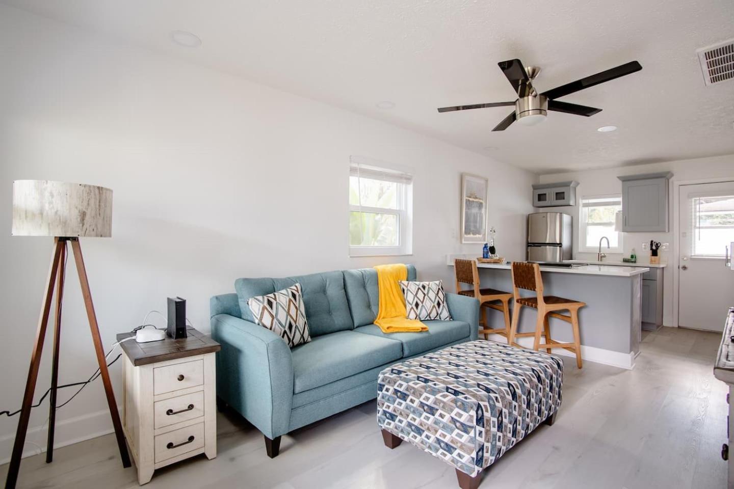 Walk Everywhere! 1-Bedroom Gem In Downtown Hub New Port Richey Exterior photo